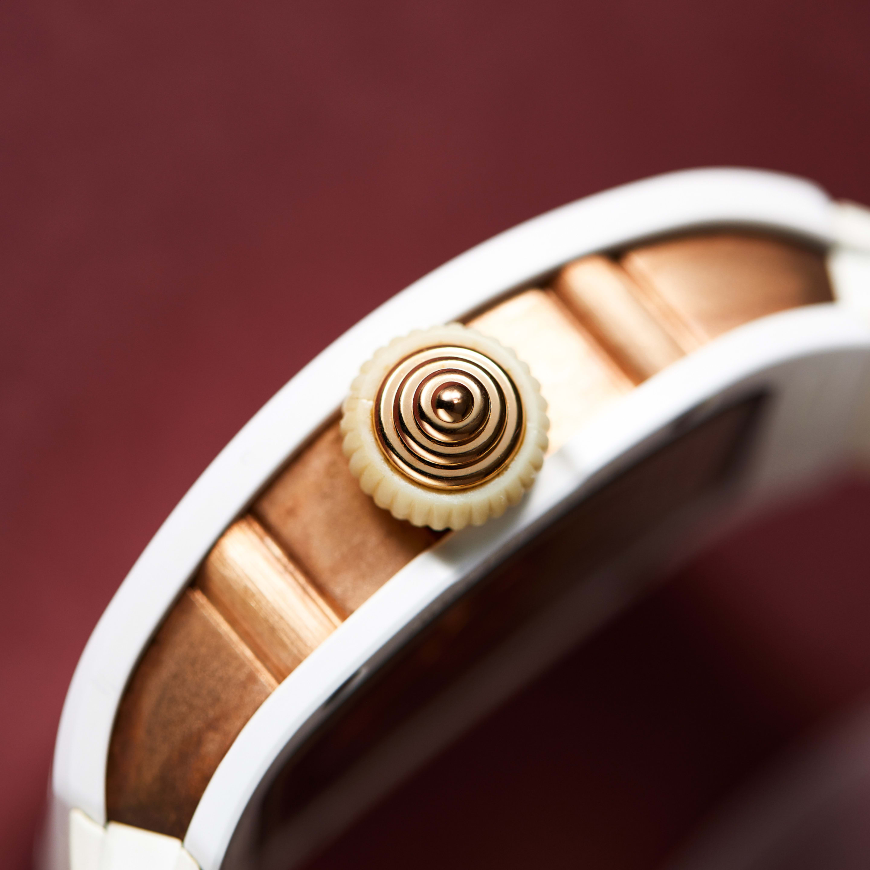 RM07-01 Red Lips Rose Gold & Ceramic Product Image