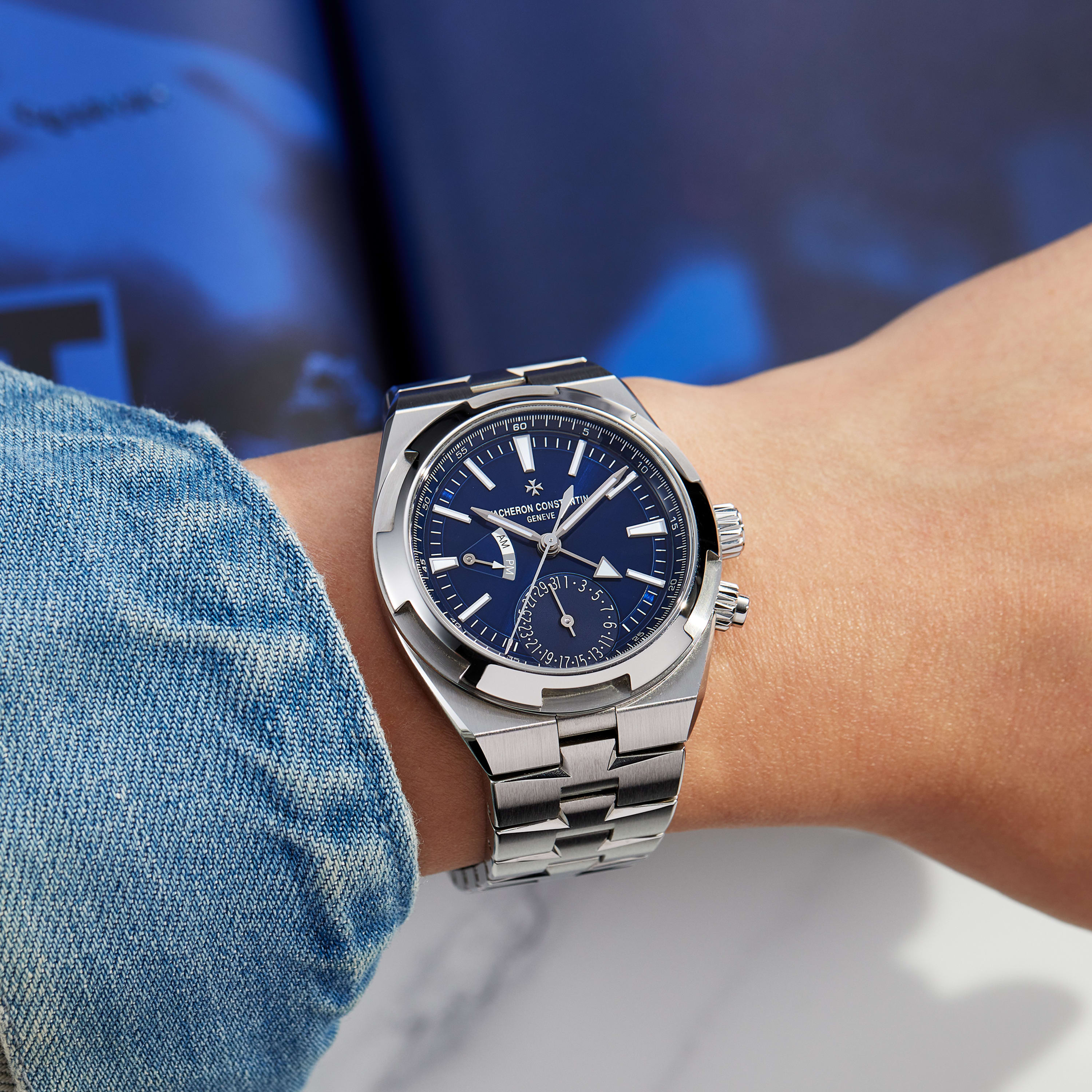 Vacheron Constantin Overseas Dual Time Steel Blue Dial 41mm 7900V