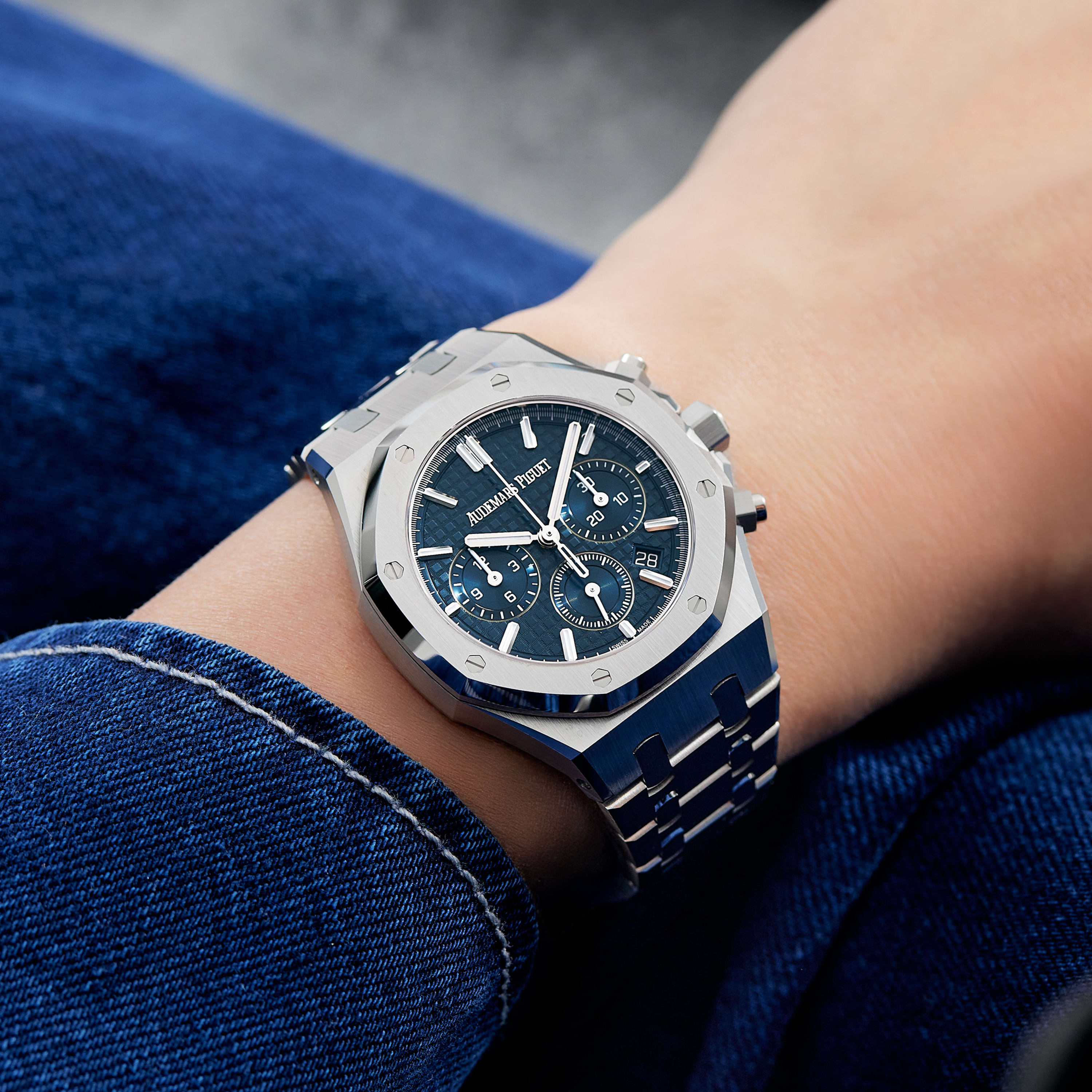 Ap Watch On Wrist Audemars Piguet Royal Oak Chronograph Steel Blue