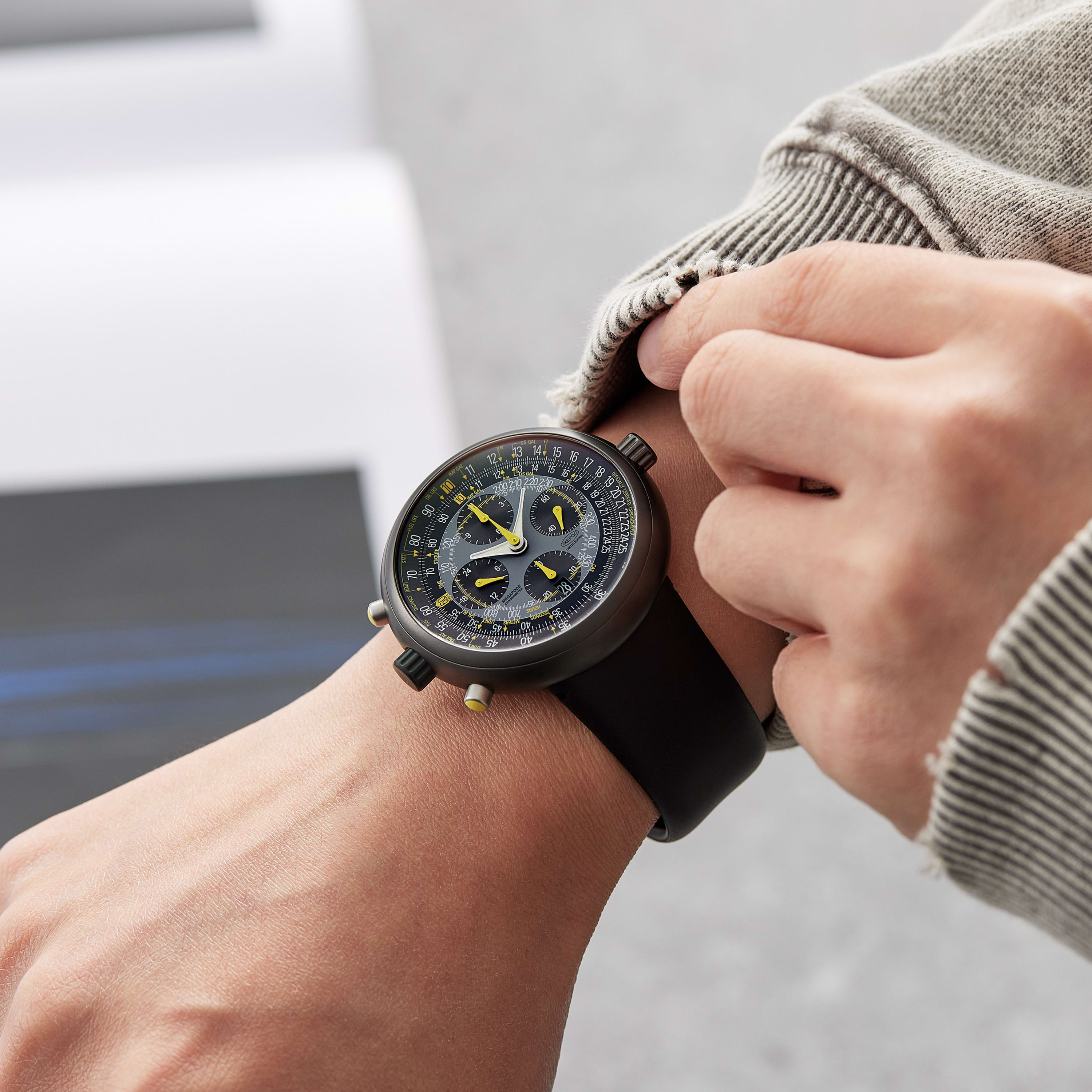 Ikepod Megapode Chronograph Titanium Grey Dial 47mm MG-01 - Make