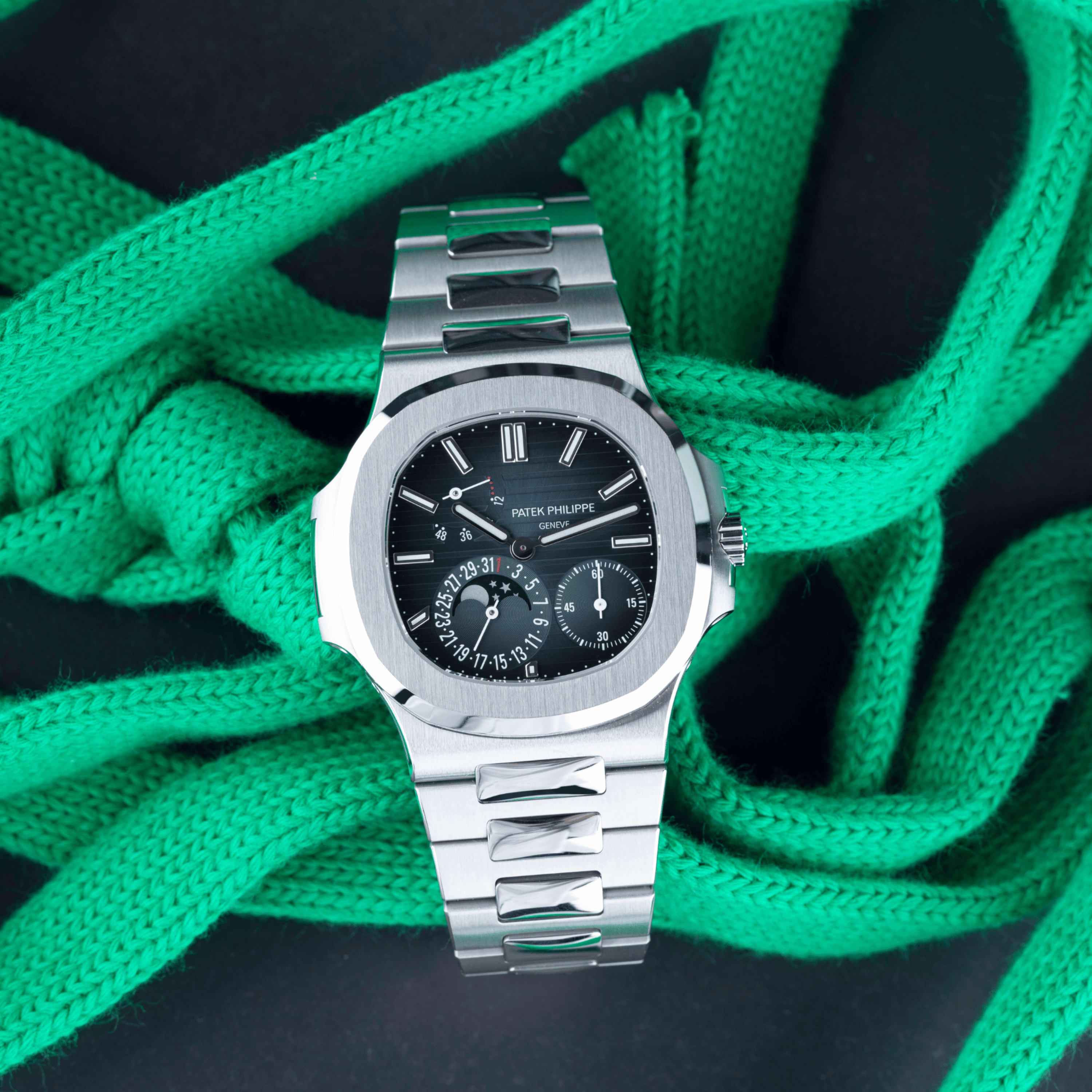 Patek Philippe Nautilus Moonphase Steel Blue Dial 40mm 5712