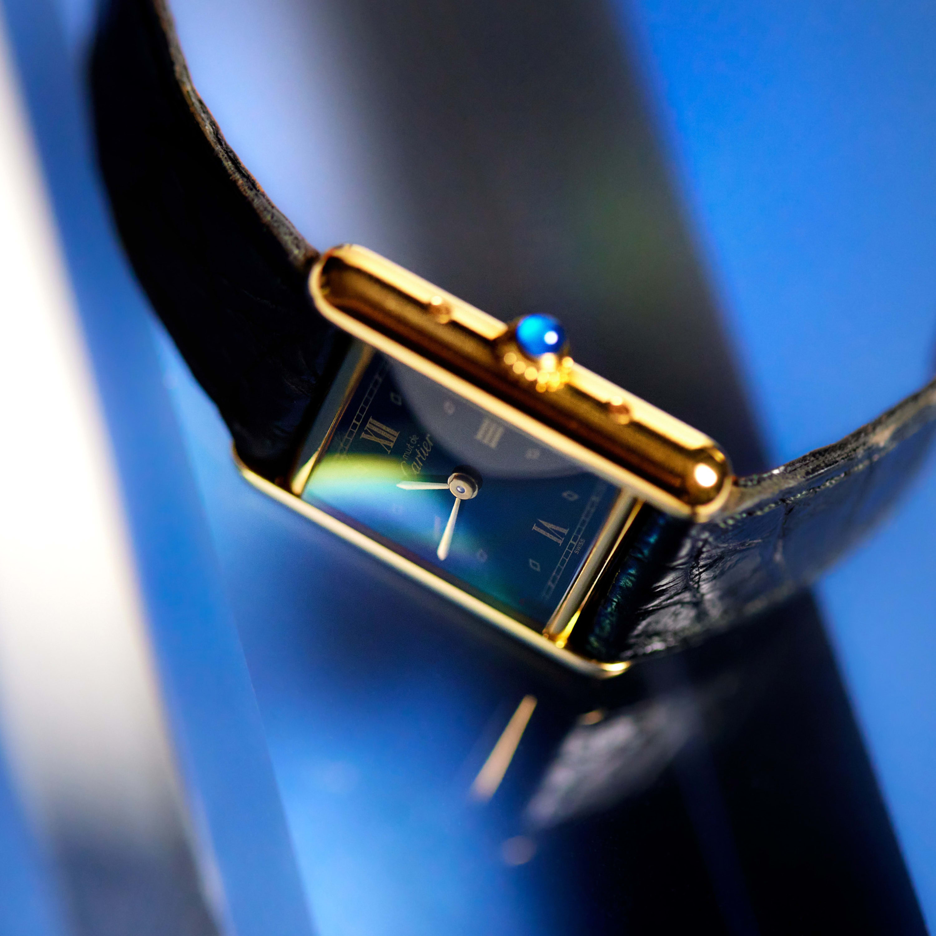 Cartier Tank Vermeil Gold Plated Black Dial 20mm 557051 - Make an