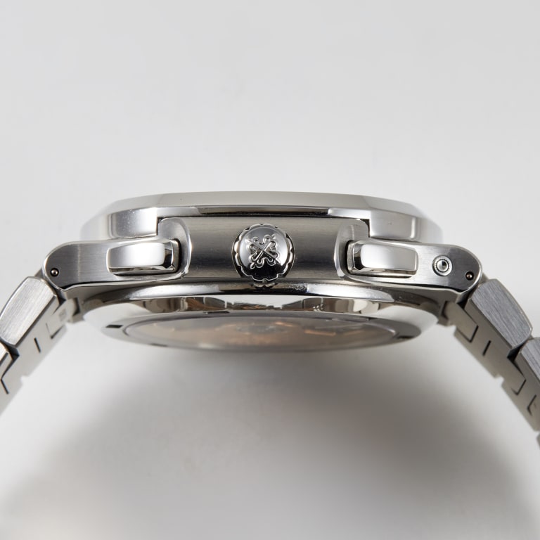 Nautilus Travel Time Steel Blue Dial 40mm Product Image 4