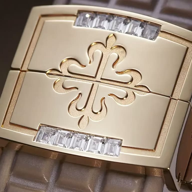 Aquanaut Luce Haute Joaillerie Rose Gold Mother of Pearl Dial 35mm Product Image 3