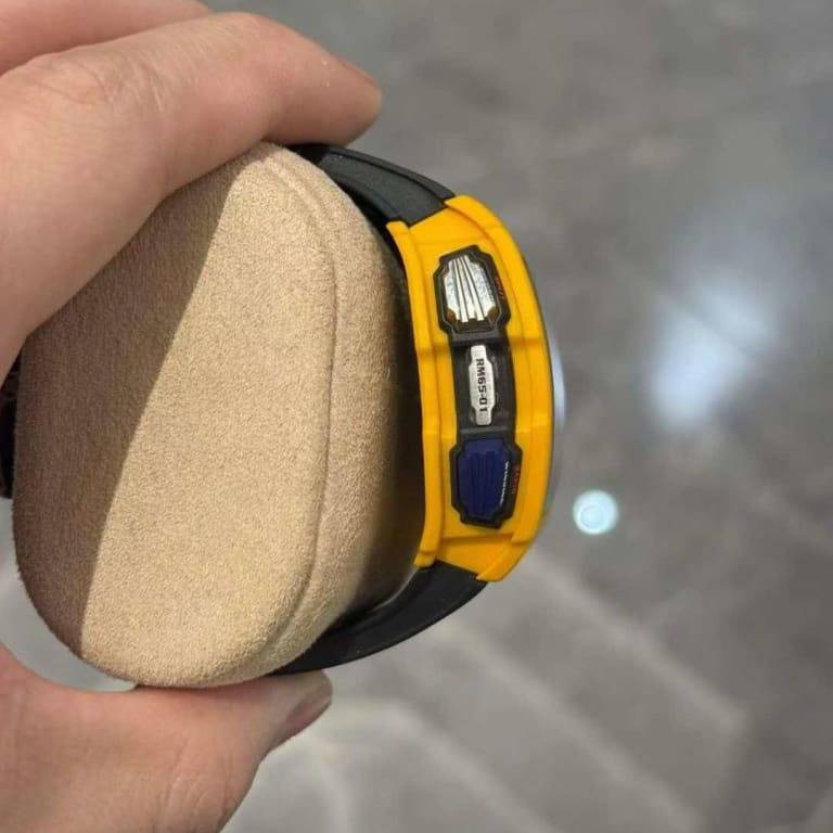 RM65-01 Yellow Product Image 3