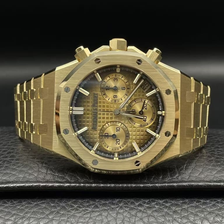 Royal Oak Chronograph Yellow Gold Champagne Dial 41mm Product Image 2