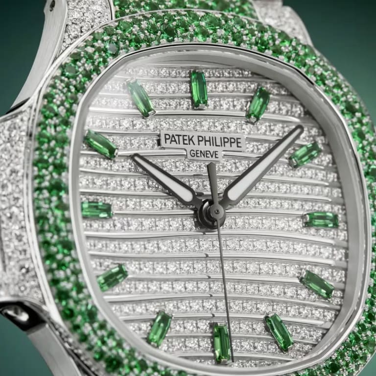 Nautilus Haute Joaillerie White Gold Emerald Diamond Pave Dial 35mm Product Image 2