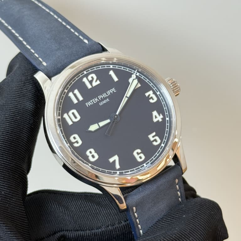 Calatrava Pilot Steel Blue Dial 42mm Product Image 2