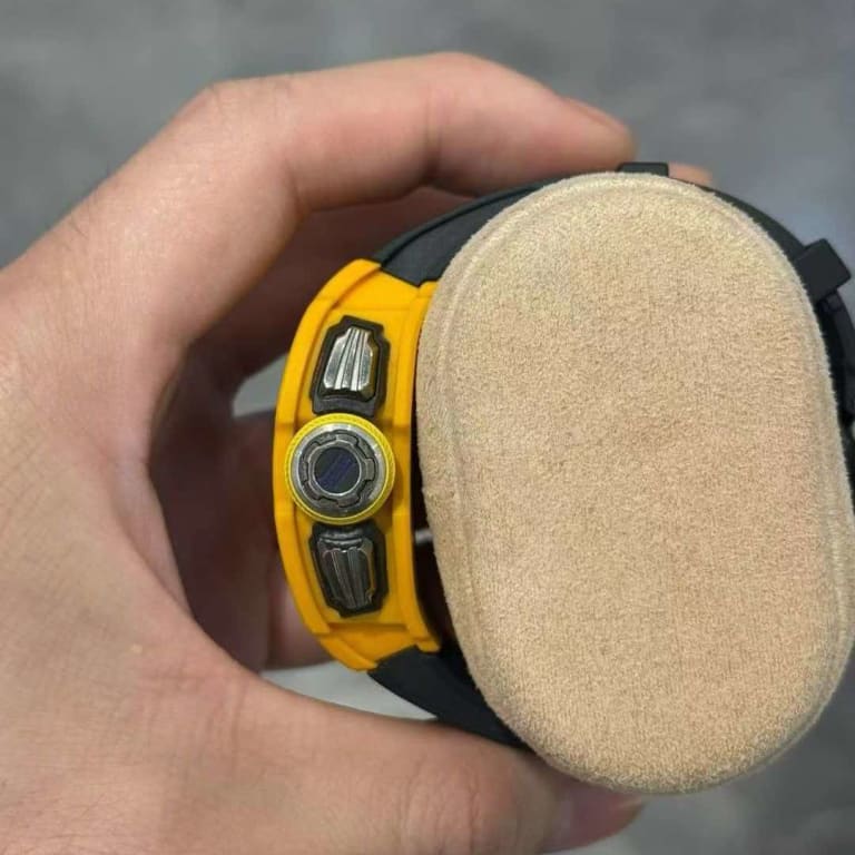 RM65-01 Yellow Product Image 2