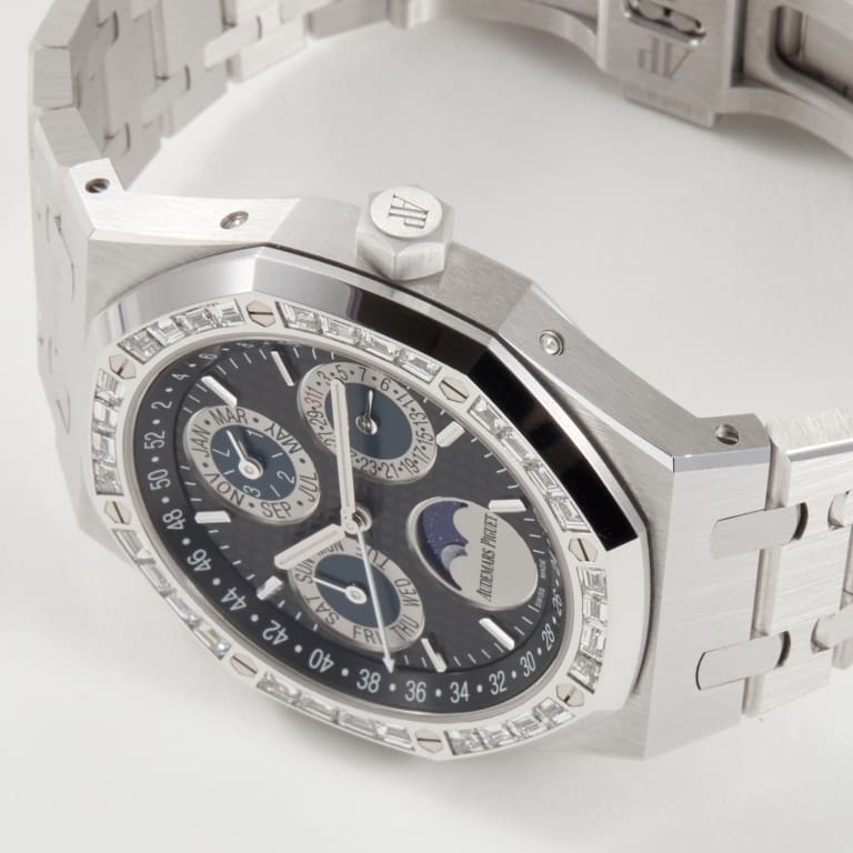 Royal Oak Perpetual Calendar White Gold Diamond Black Dial 41mm Product Image 2