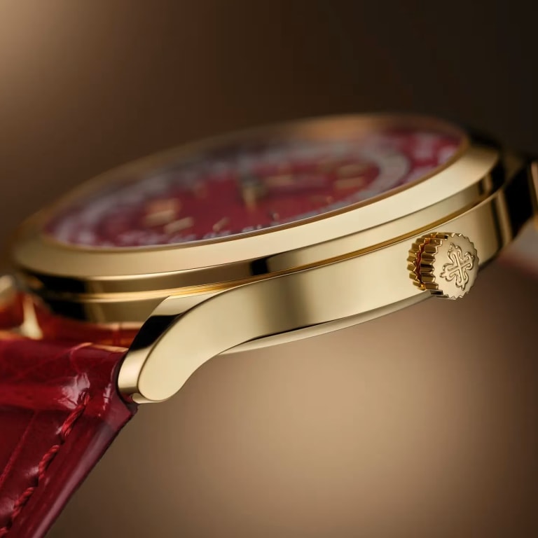 World Time Yellow Gold Red Dial 36mm Product Image 7
