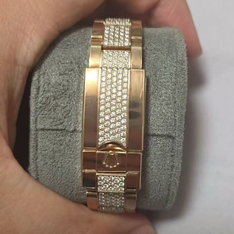 GMT-Master II Rose Gold Diamond Pave Dial 40mm Product Image 3