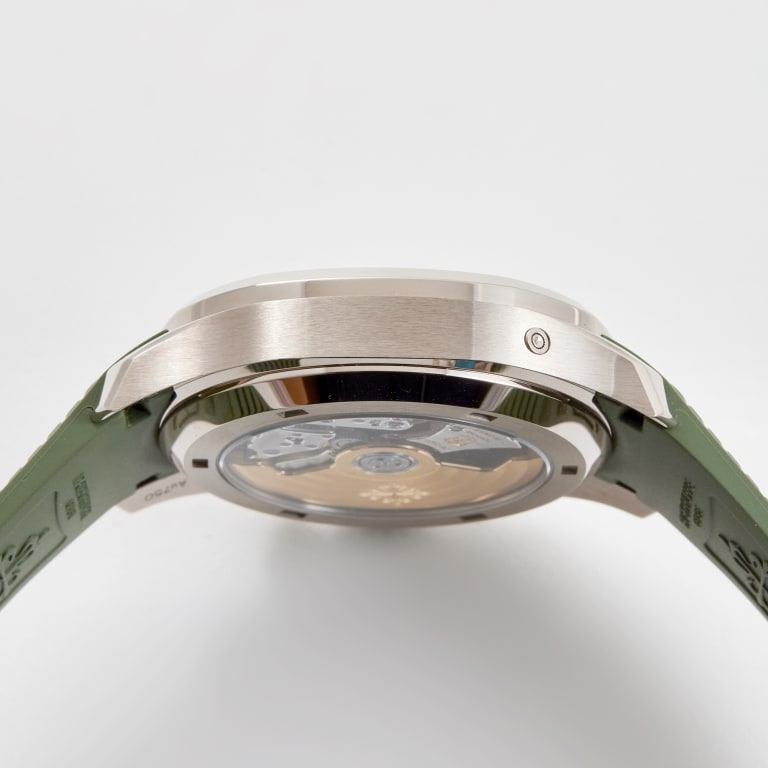 Aquanaut Chronograph White Gold Green Dial 42mm Product Image 5