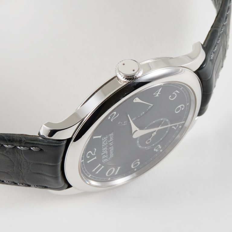 Chronomètre Souverain "Black Label" Platinum Black Dial 40mm Product Image 4