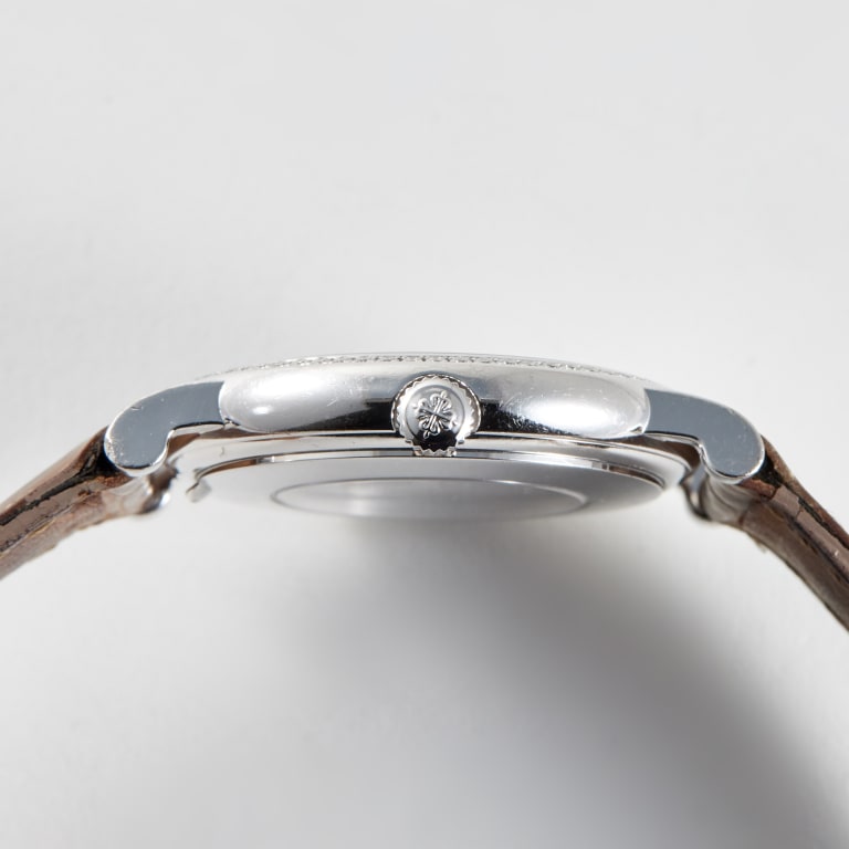 Calatrava Moonphase White Gold Black Mother of Pearl Dial 31mm Product Image 5