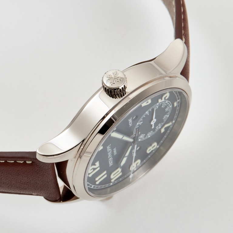 Complications Calatrava Pilot Travel Time White Gold Blue Dial 42mm Product Image 4