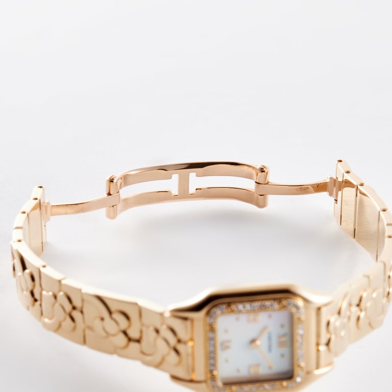 Panthère de Cartier Yellow Gold Diamond White Dial 23mm Product Image 9