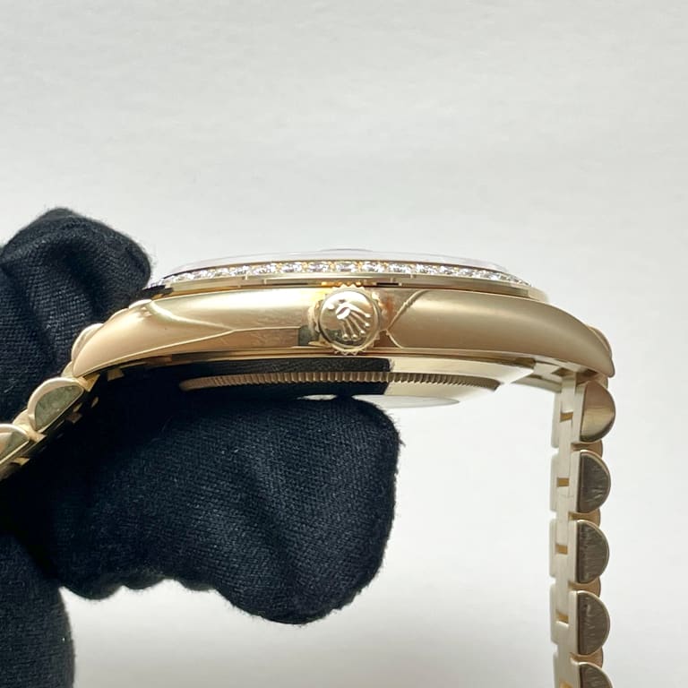 Day-Date Yellow Gold Diamond Black Dial 40mm Product Image 6