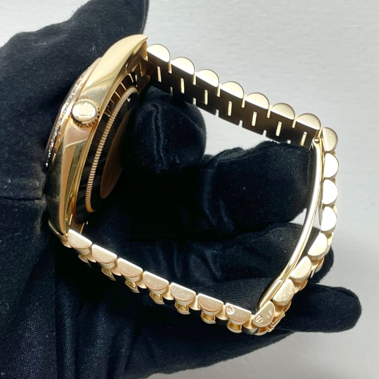 Day-Date Yellow Gold Diamond Black Dial 40mm Product Image 9
