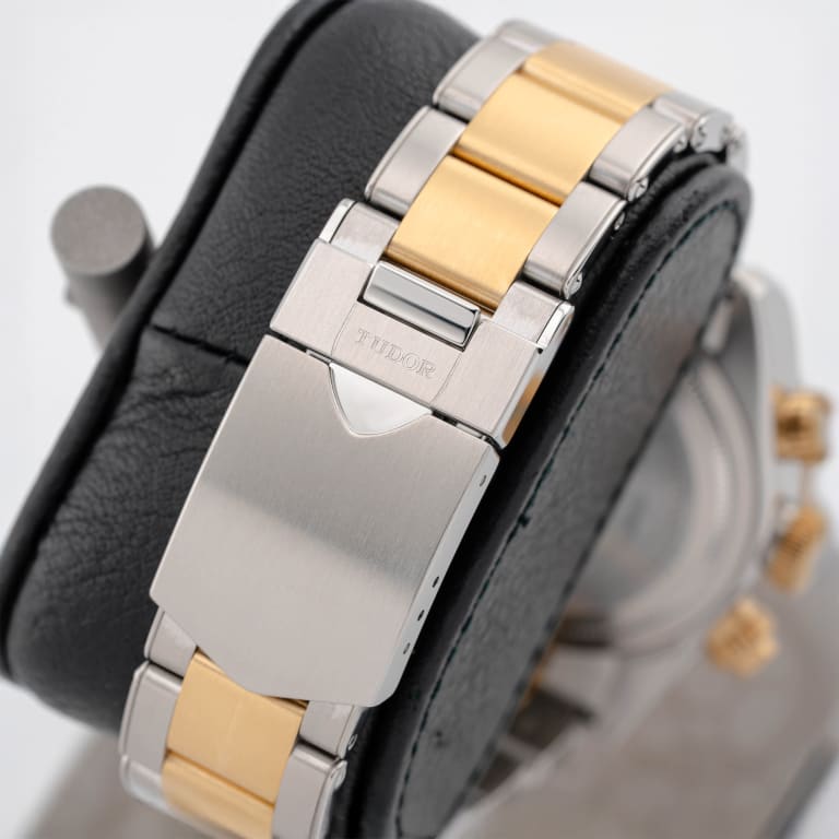 Heritage Black Bay Yellow Gold & Steel Champagne Dial 41mm Product Image 2