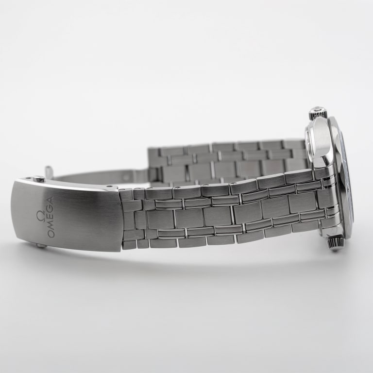 Seamaster Diver 300M Tokyo 2020 Olympics Product Image 10