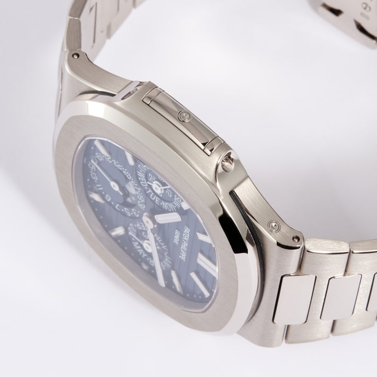 Nautilus Perpetual Calendar White Gold Blue Dial 40mm Product Image 16