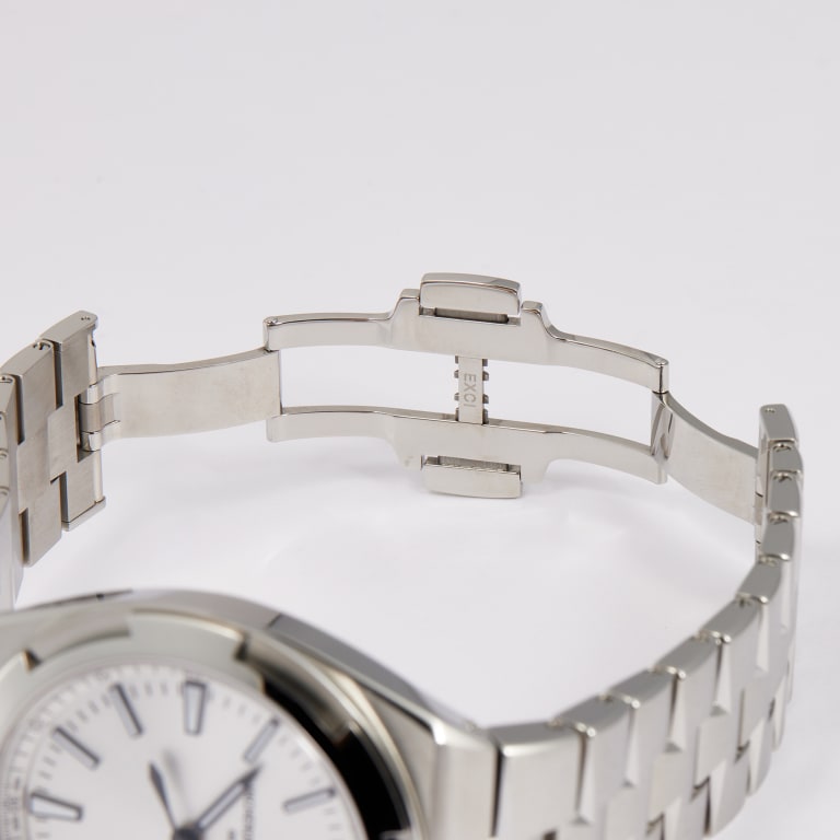 Overseas Date Steel Silver Dial 41mm Product Image 16