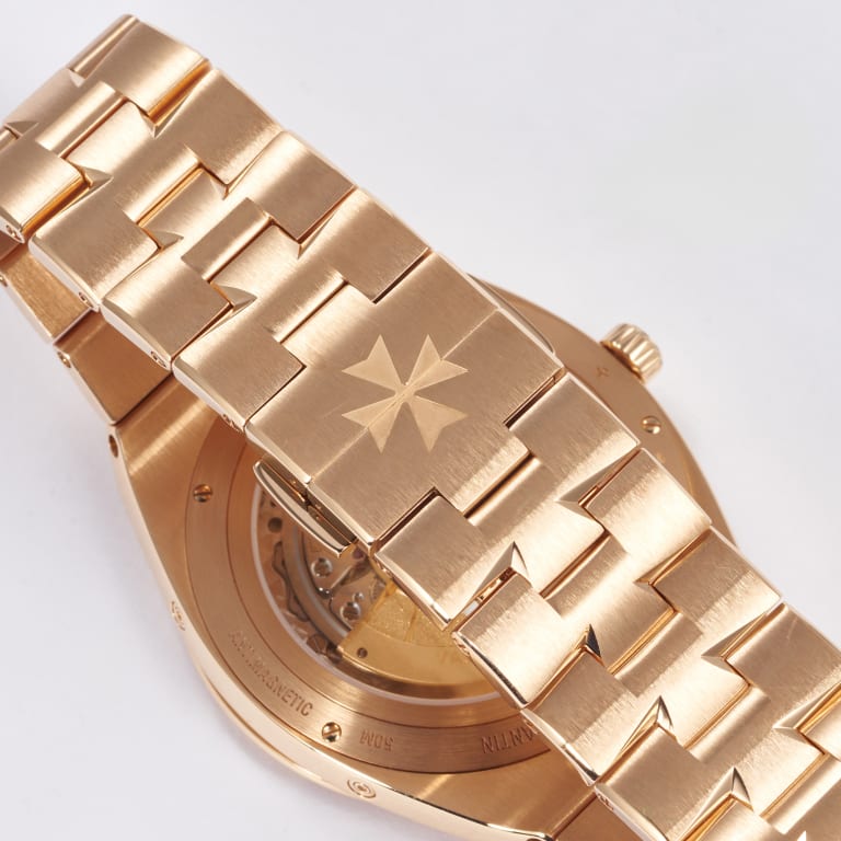 Overseas Perpetual Calendar Ultra-Thin Rose Gold Blue Dial 41mm Product Image 4