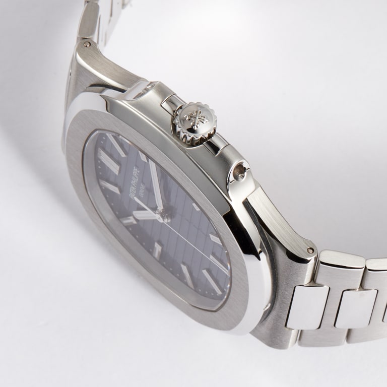 Nautilus Platinum Blue Dial 42mm Product Image 5