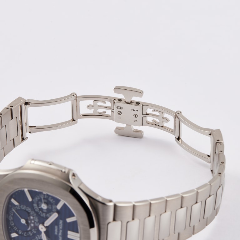 Nautilus Perpetual Calendar White Gold Blue Dial 40mm Product Image 9