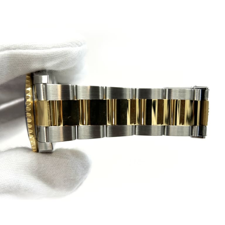 Submariner  Date Yellow Gold & Steel Blue Dial 41mm Product Image 5