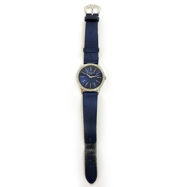 Calatrava White Gold Diamond Blue Dial 33mm Product Image 2