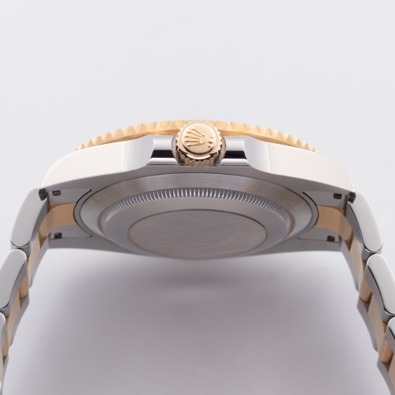 Submariner  Date Yellow Gold & Steel Blue Dial 41mm Product Image 5