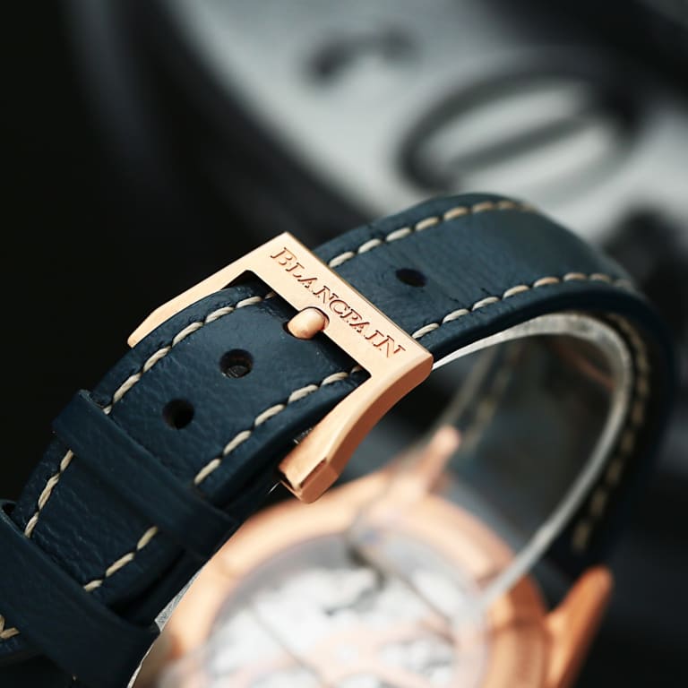 Air Command Rose Gold Blue Dial 36mm Product Image 7