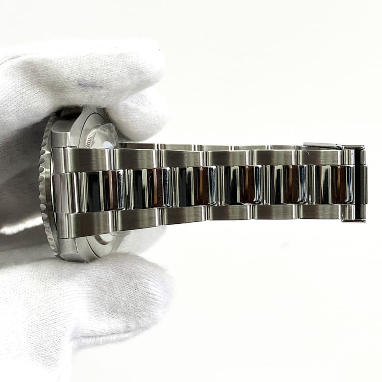 GMT-Master II Steel Black Dial "Batman" 40mm Product Image 4