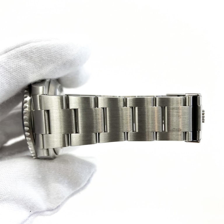 Sea-Dweller Steel Black Dial 40mm Product Image 4