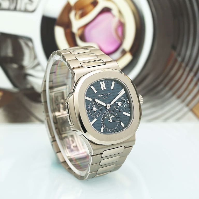 Nautilus Perpetual Calendar White Gold Blue Dial 40mm Product Image 2