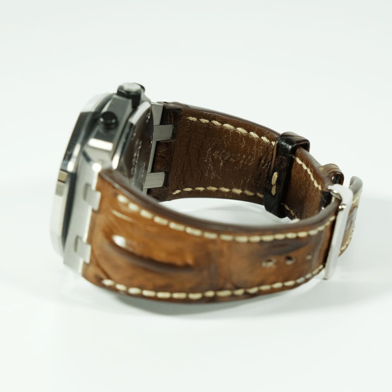 Royal Oak Offshore "Safari" Steel Silver Dial 42mm Product Image 6