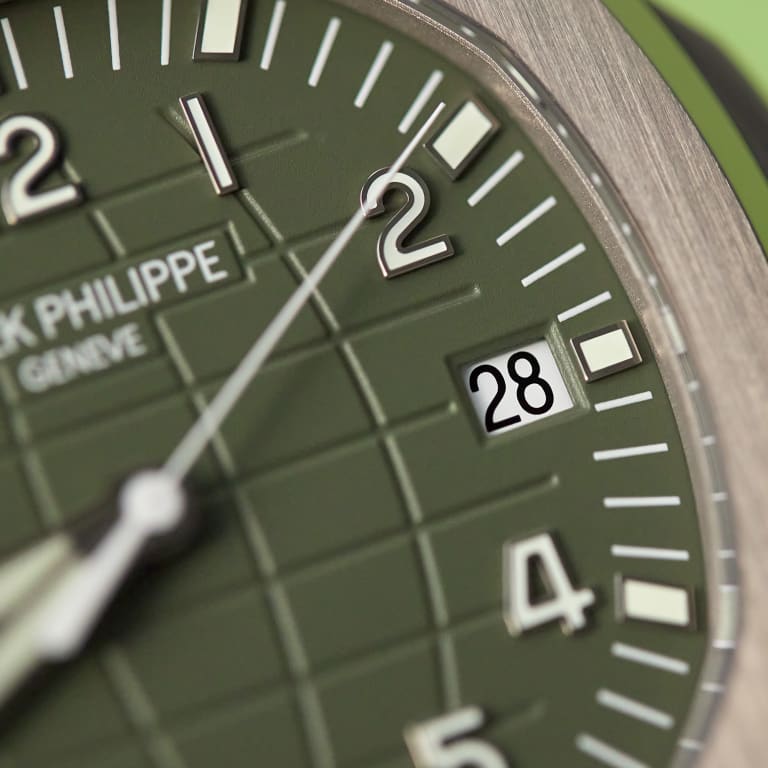 Aquanaut White Gold Green Dial 42mm Product Image 3