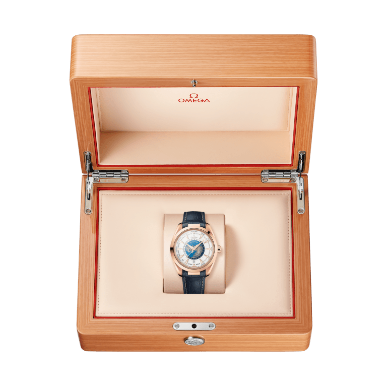 Aqua Terra Worldtimer Rose Gold Silver Dial 43mm Product Image 3