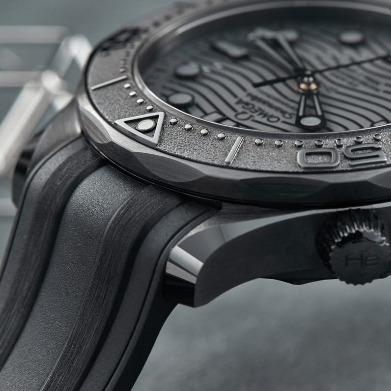 Seamaster Diver 300m Ceramic Black Dial 43mm Product Image 9