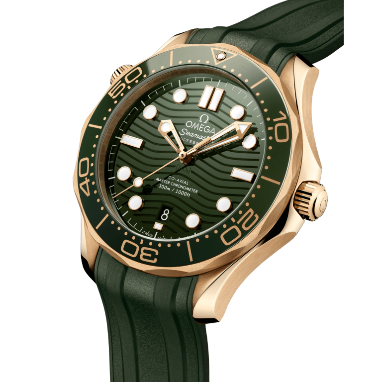 Seamaster Diver 300m Yellow Gold Green Dial 42mm Product Image 3