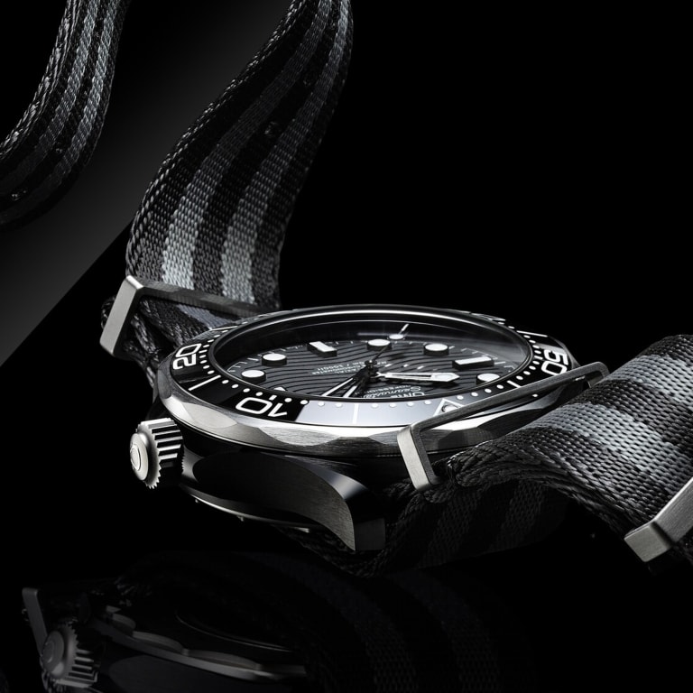 Seamaster Diver 300m Titanium & Ceramic Black Dial 43mm Product Image 4