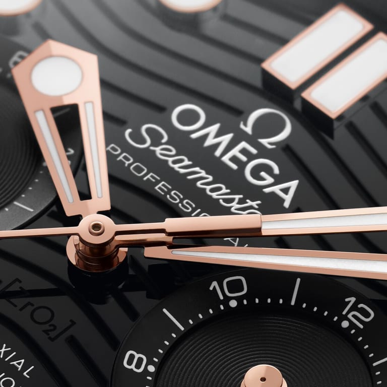 Seamaster Diver 300m Chronograph Rose Gold & Steel Black Dial 44mm Product Image 3