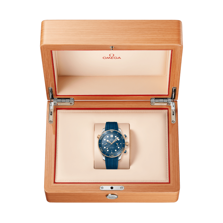 Seamaster Diver 300m Chronograph Yellow Gold & Steel Blue Dial 44mm Product Image 4