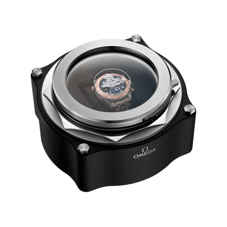 Seamaster Diver 300m Chronograph Rose Gold Tantalum & Titanium Blue Dial 44mm Product Image 9
