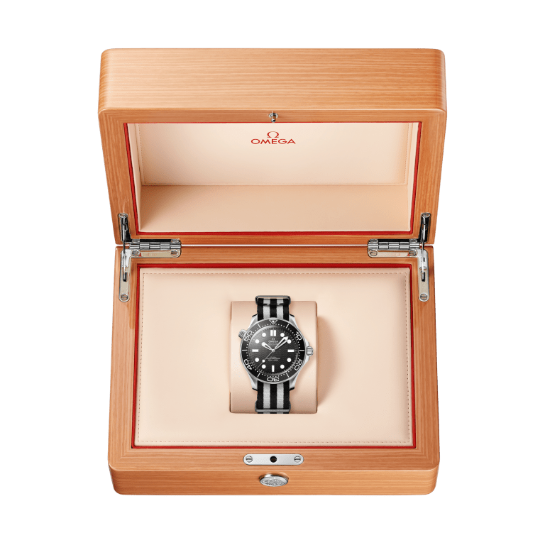 Seamaster Diver 300m Steel Black Dial 42mm Product Image 3