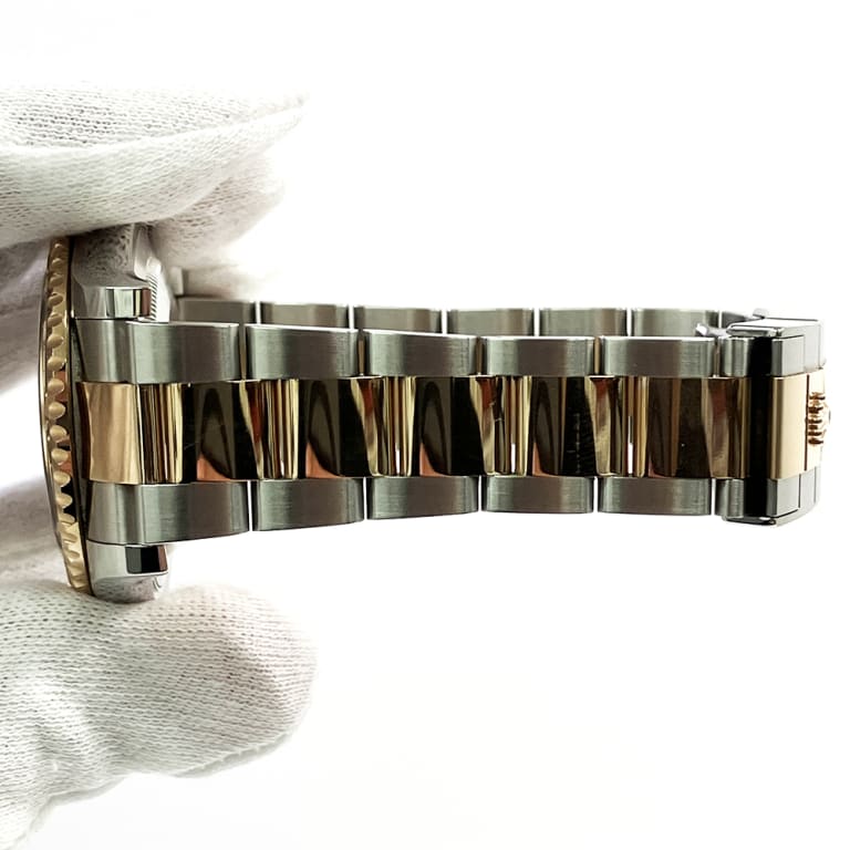 Yacht-Master Rose Gold & Steel Black Dial 40mm Product Image 4