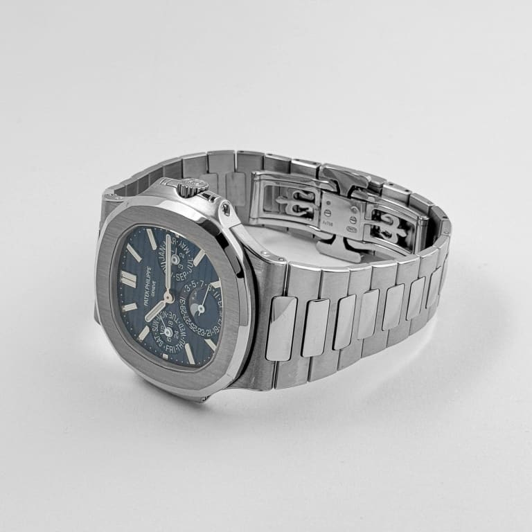 Nautilus Perpetual Calendar White Gold Blue Dial 40mm Product Image 2