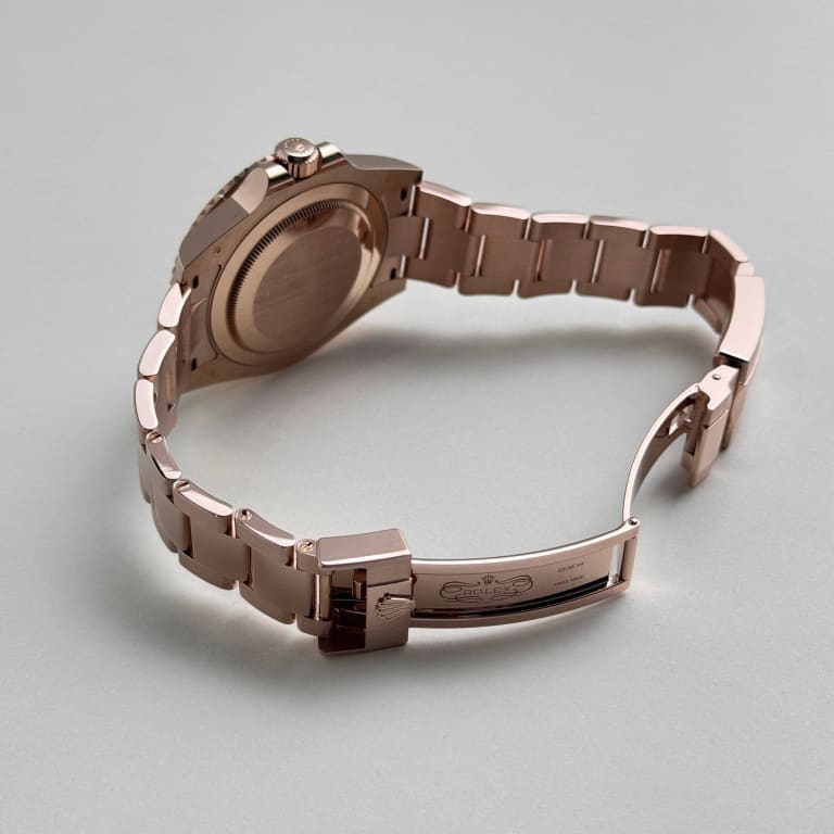 GMT-Master II "Rootbeer" Rose Gold Black Dial 40mm Product Image 7